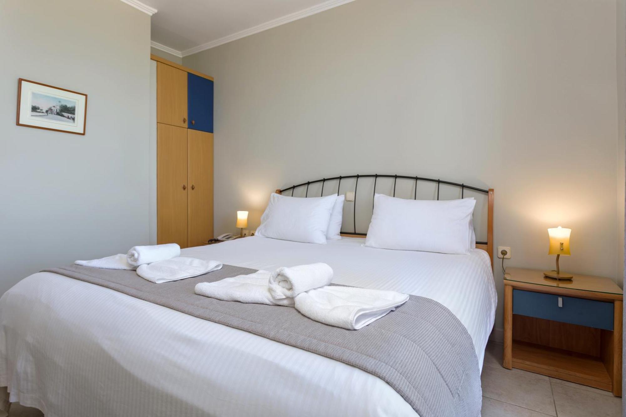 Xenos Kamara Aparthotel